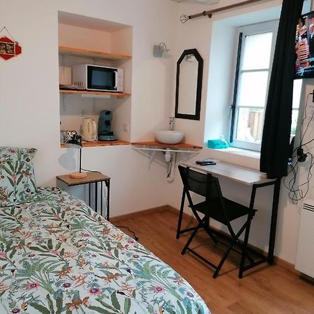 Mini Garni Vendemiaire Apartment Везул Екстериор снимка